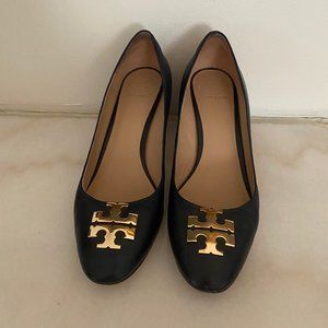Tory Burch Navy Logo Pumps Size 10.5